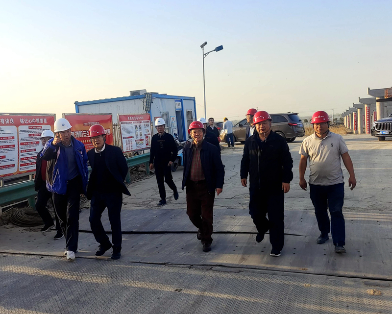 蚌埠市委常委、市政府黨組副書記、常務副市長葛銳到G206-03標項目調(diào)研指導工作